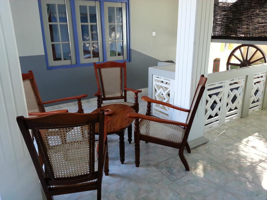 Main Reef Guest House Hikkaduwa Exterior photo