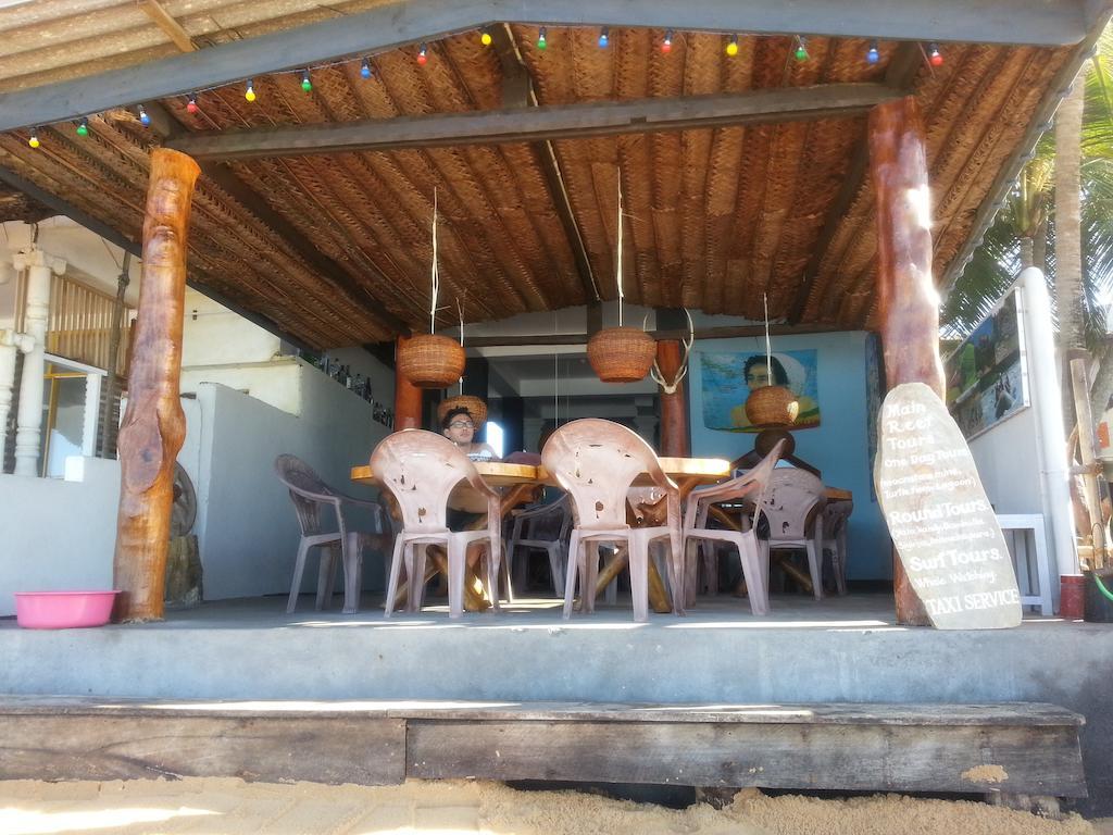 Main Reef Guest House Hikkaduwa Exterior photo